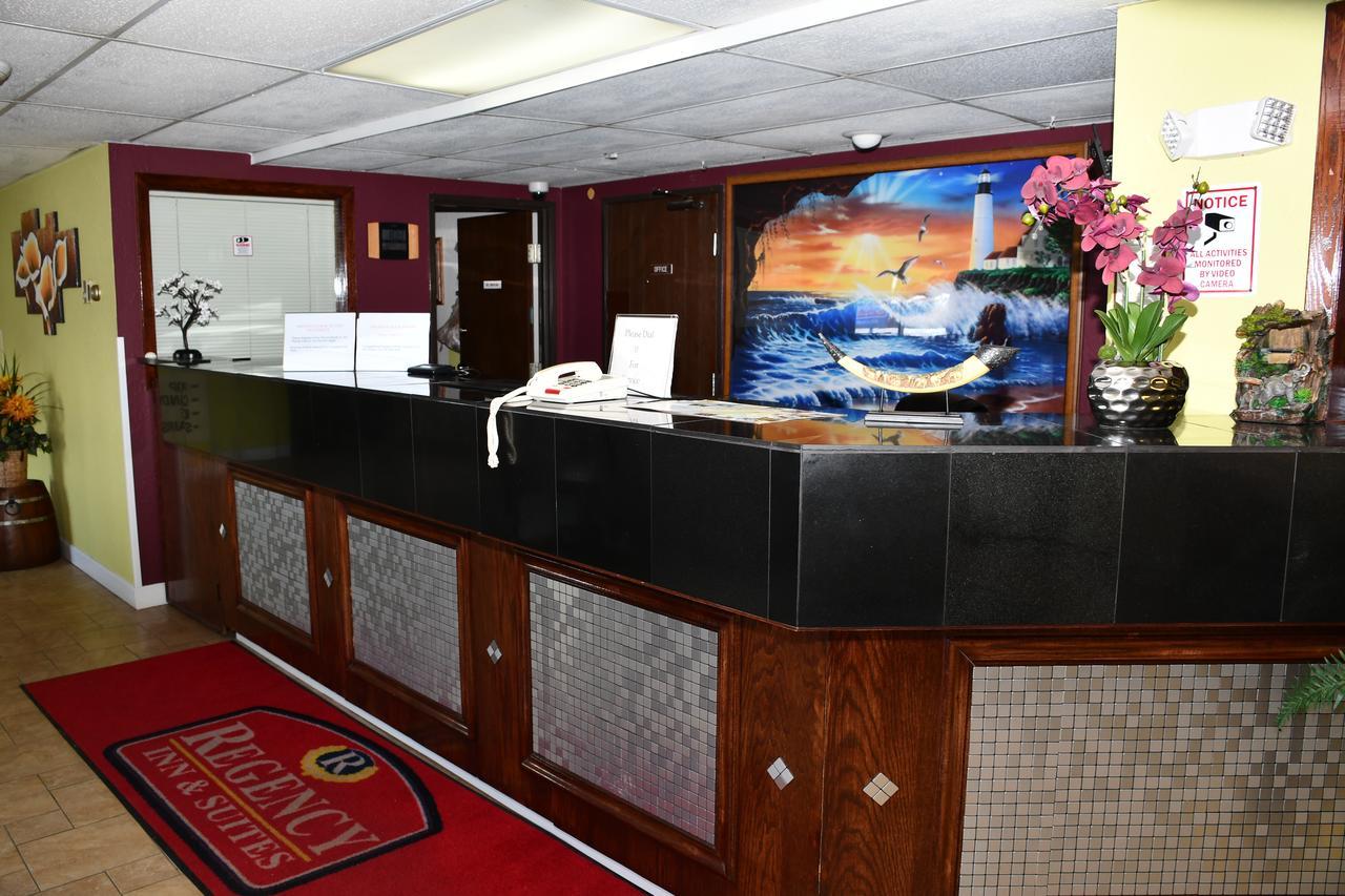 Regency Inn & Suites Faribault Exterior foto